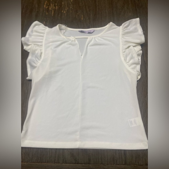 SO Goods For Life XS Flutter Short Sleeves Shear Top With Front Cutout - Picture 4 of 4